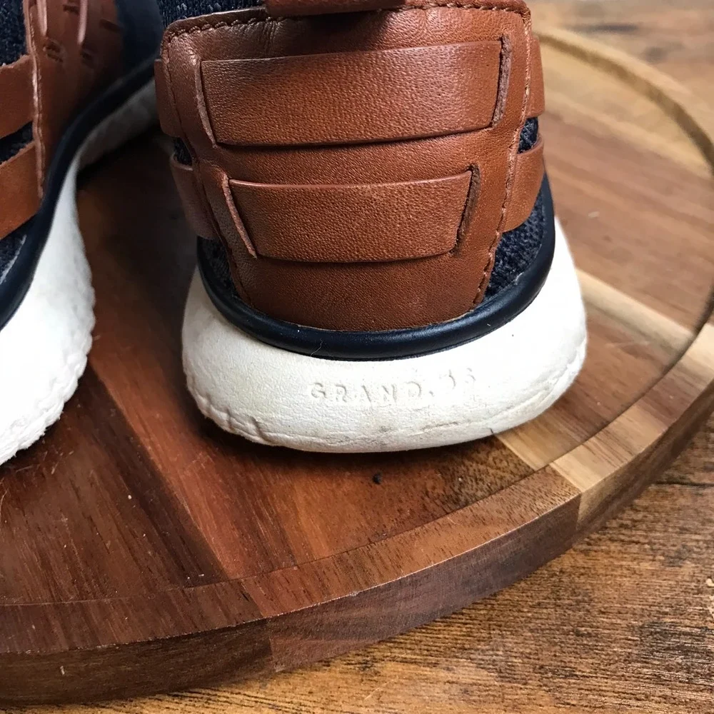 Cole Haan light spot